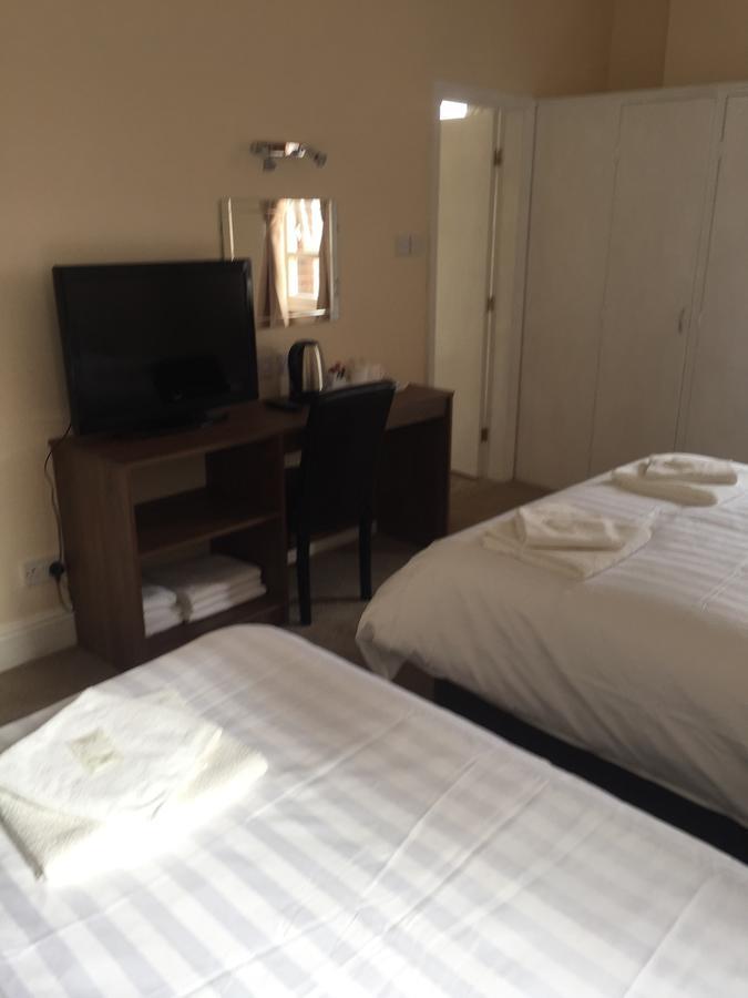 Green Gables Hotel สการ์โบโรห์ ภายนอก รูปภาพ
